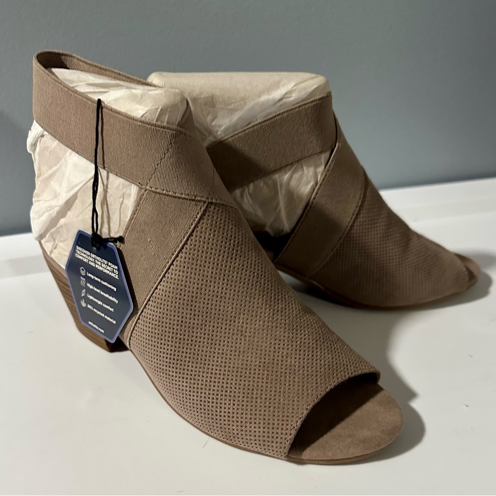 Sonoma ortholite beige slides with strap size 8